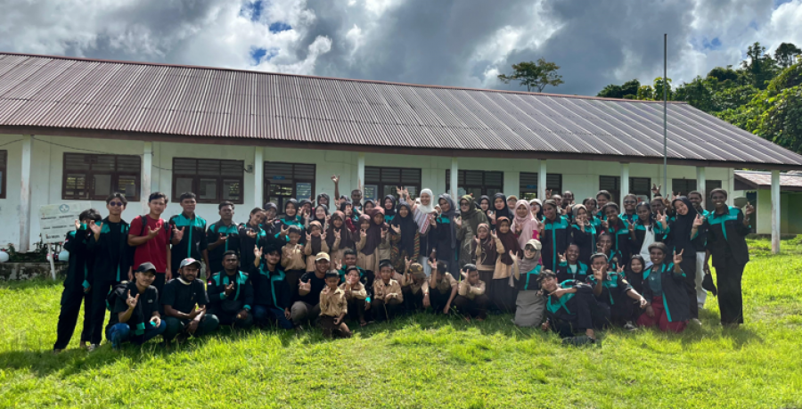 Mahasiswa Manajemen Gelar Kerja Bakti di SD Muhammadiyah Rawasugih untuk Wujudkan Lingkungan Bersih dan Sehat